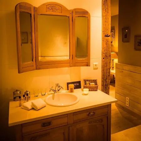 La Chamboise Bed & Breakfast 3*